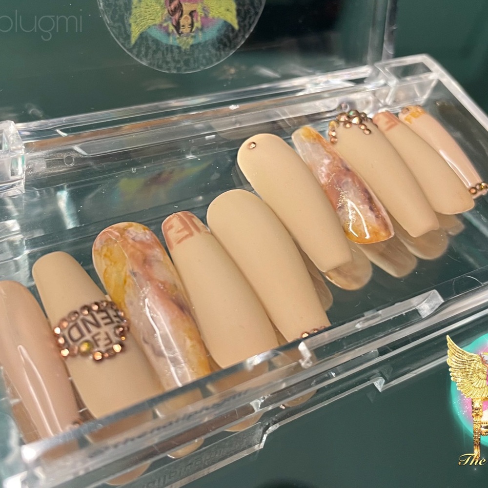 FF Press-On Nail Set